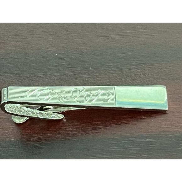 VTG Pioneer Tie Clip Silver Tone Engraved Scrolls Office Preppy - Picture 1 of 6
